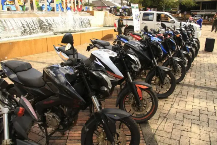 motos