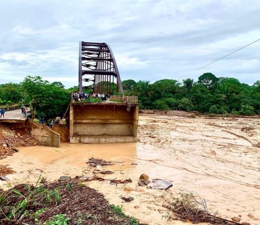 Al final el río Tame se llevó toda la bancada de la vía