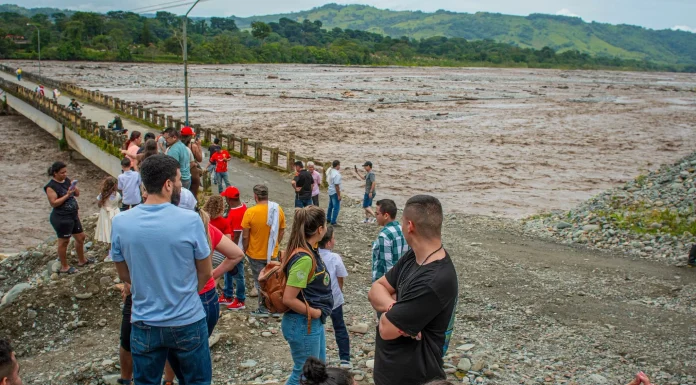 A punto de colapsar puente La Reconciliación en Lejanías Meta