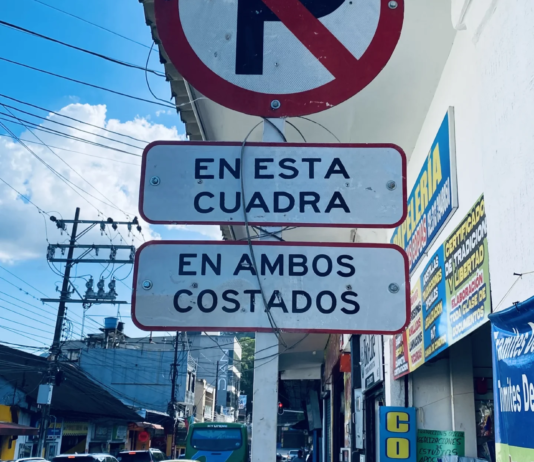 Vandalizar señales de tránsito o bienes del Estado se sanciona hasta con cárcel