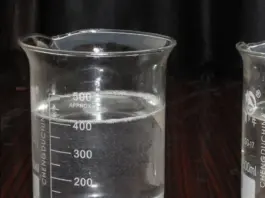 Villavicencio està tomando agua con acetona