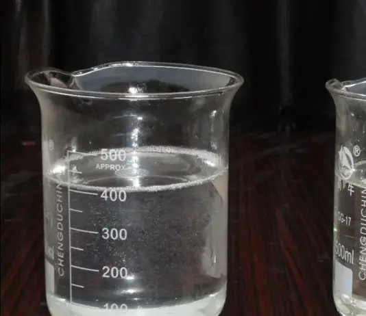 Villavicencio està tomando agua con acetona