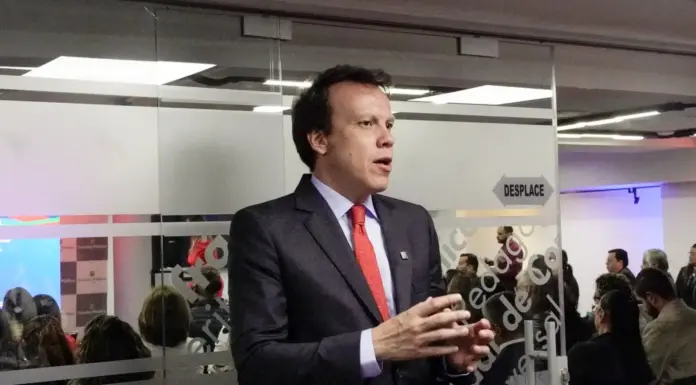 Analizan posibles duplicidades de funciones en el Estado